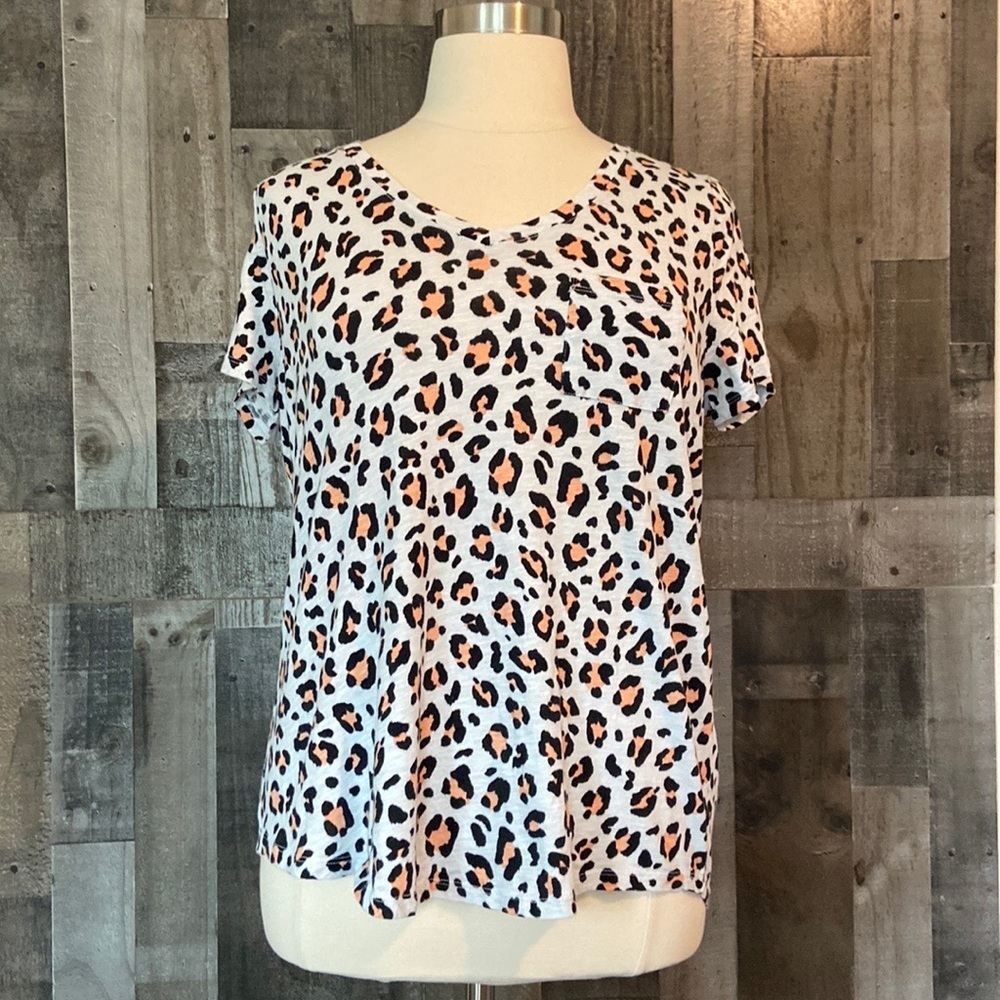 Torrid 0 Leopard Print Tee Relaxed Fit Pastel Cas… - image 4